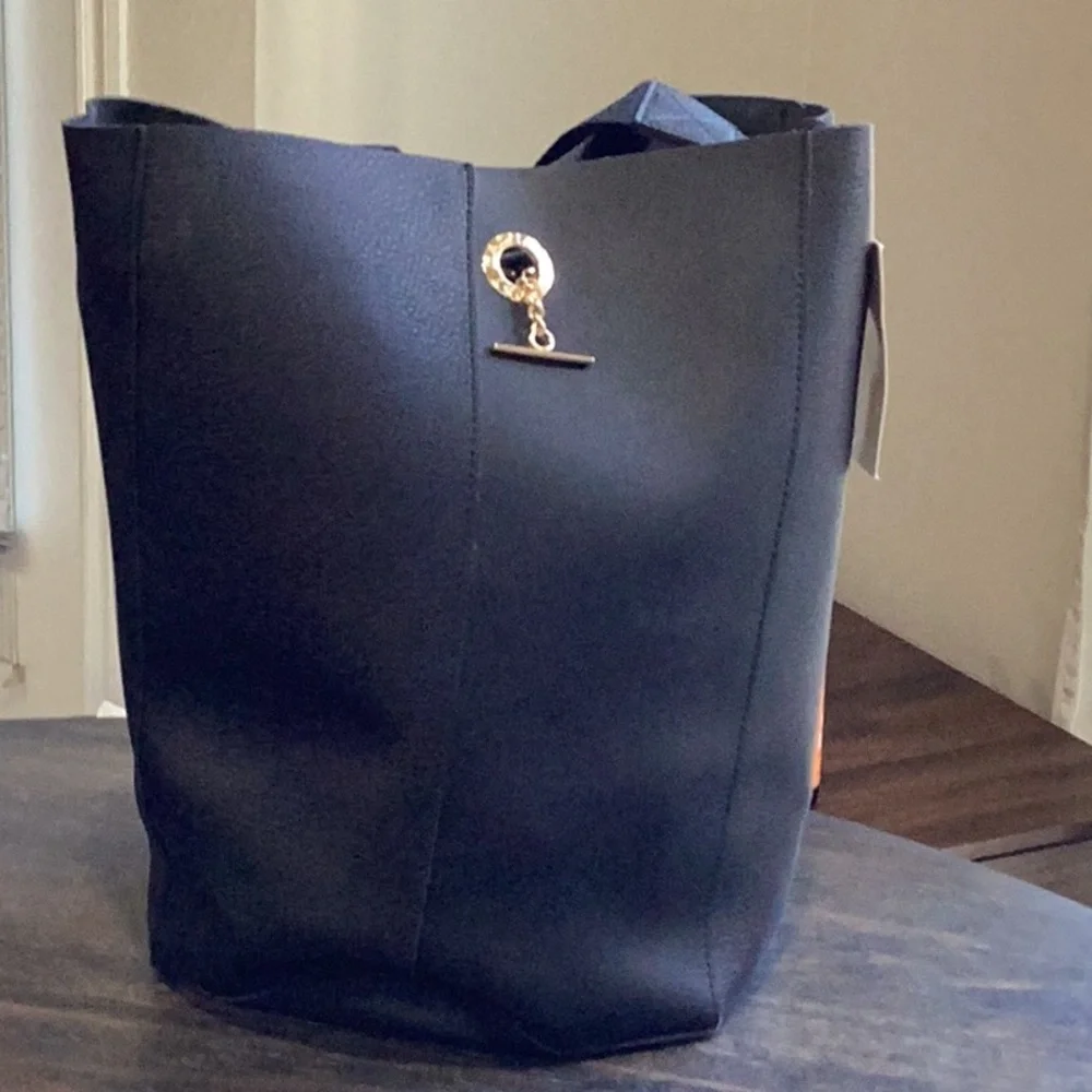 Donna Karan Cashmere Mist Beauty Bag NWT - Picture 3 of 6